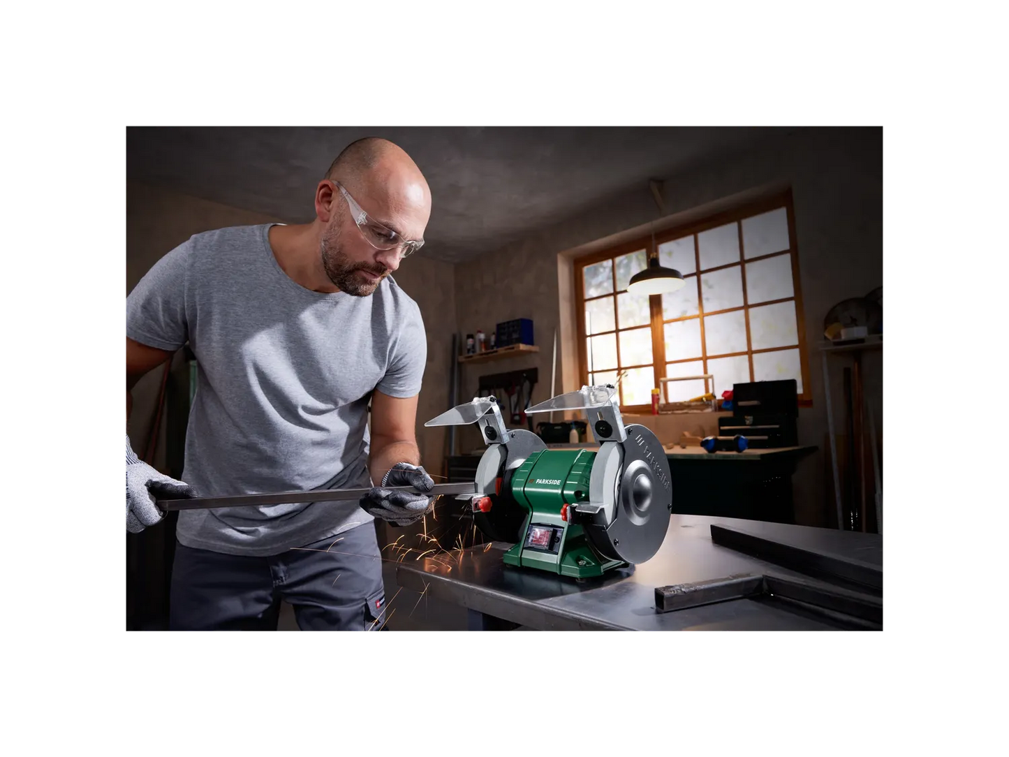 PARKSIDE® Двуколесна двойна шлифовъчна машина »PDOS 200 C2«, вкл. 2 шлифовъчни диска